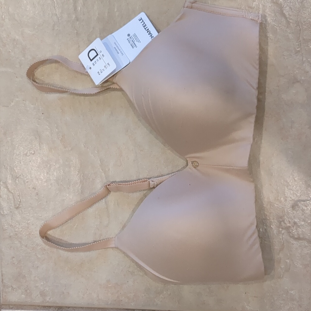 Chantelle Bra Smooth Wireless Nude size 34D NWT